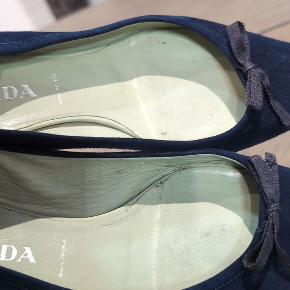 Vintage Prada Navy Blue Suede Pointed Kitten Heels Sz 37 - Picture 7 of 9